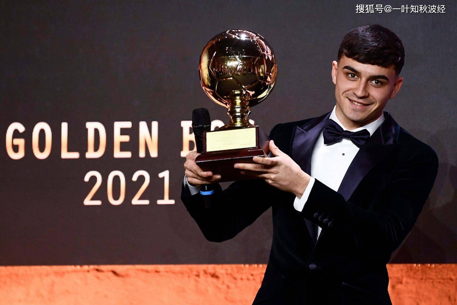 熊猫体育娱乐包含重磅！门兴格拉德巴赫围绕国王杯遗憾出局法兰克福窗口期造点机会，清晨多伦多猛龙调整名单以备亚冠的词条